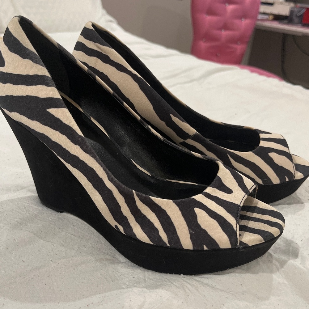 Franco Sarto zebra peep toe wedge sandals